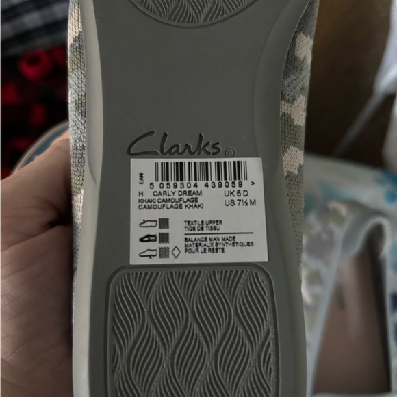 Clark’s women slip on size 7.5 - Picture 3 of 3